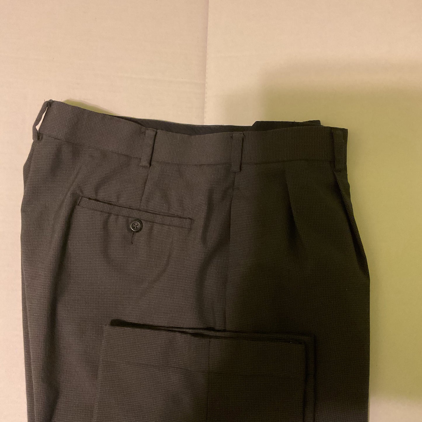 AXIST Essentials Men’s Dress Pants 33x32 Gray Micro Check Flat Front Wool Blend