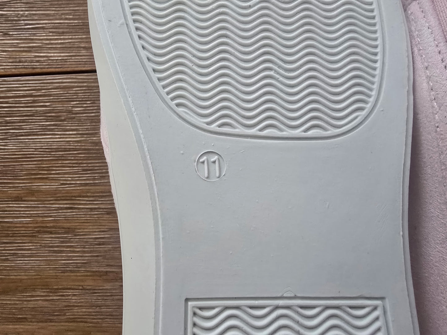 C’est 1946 Women’s Pink Slip-On Shoes | Casual Everyday Comfort | New with Tags