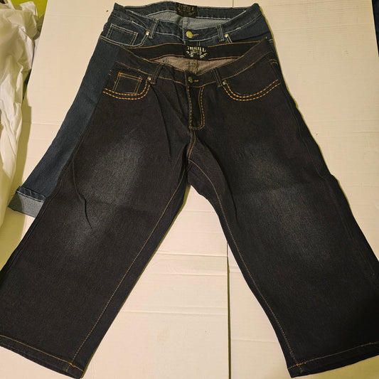 Thrill Women’s‎ Rhinestone Embellished Capri Jeans – Size 14, Dark Wash Denim(2)