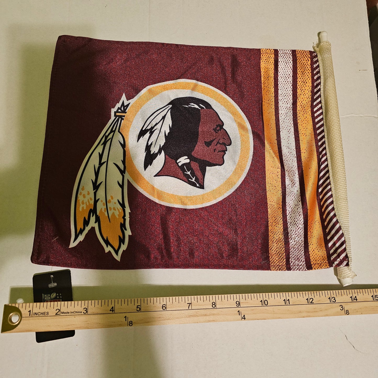 Washington Redskins Official NFL Car Flag - Legacy Logo - NWT (DAMAGED POLE)