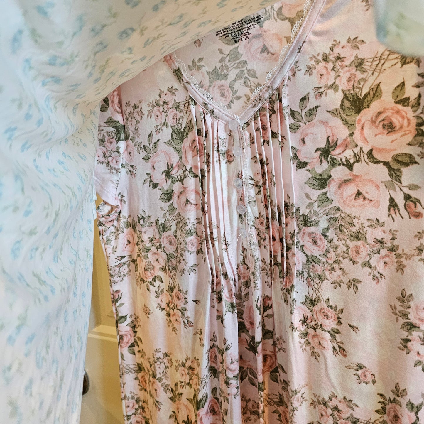 NWT Elizabeth & Nicole Sleepwear 2-Pack Nightgowns Gowns Women's Medium Floral