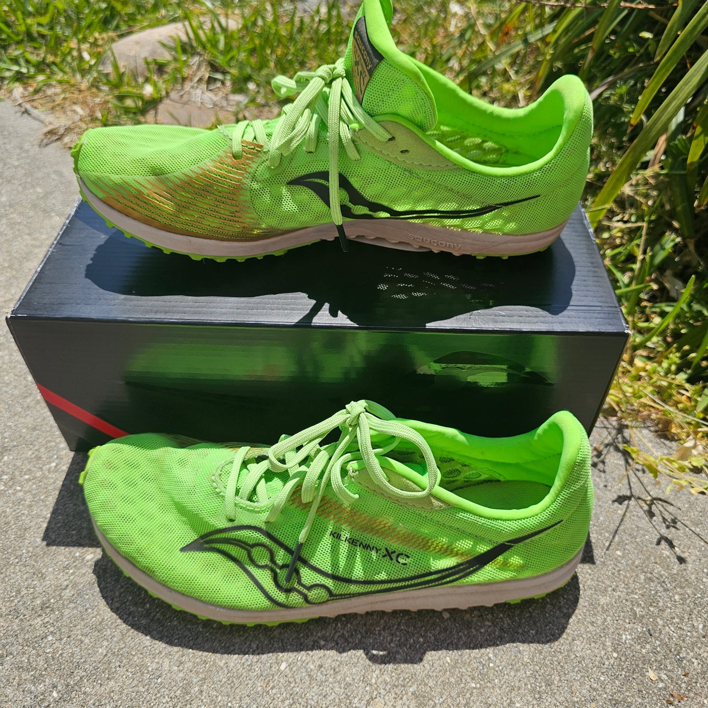 Saucony Kilkenny XC9 Cross Country Spikes - Women’s Size 8.5 - Slime/Green
