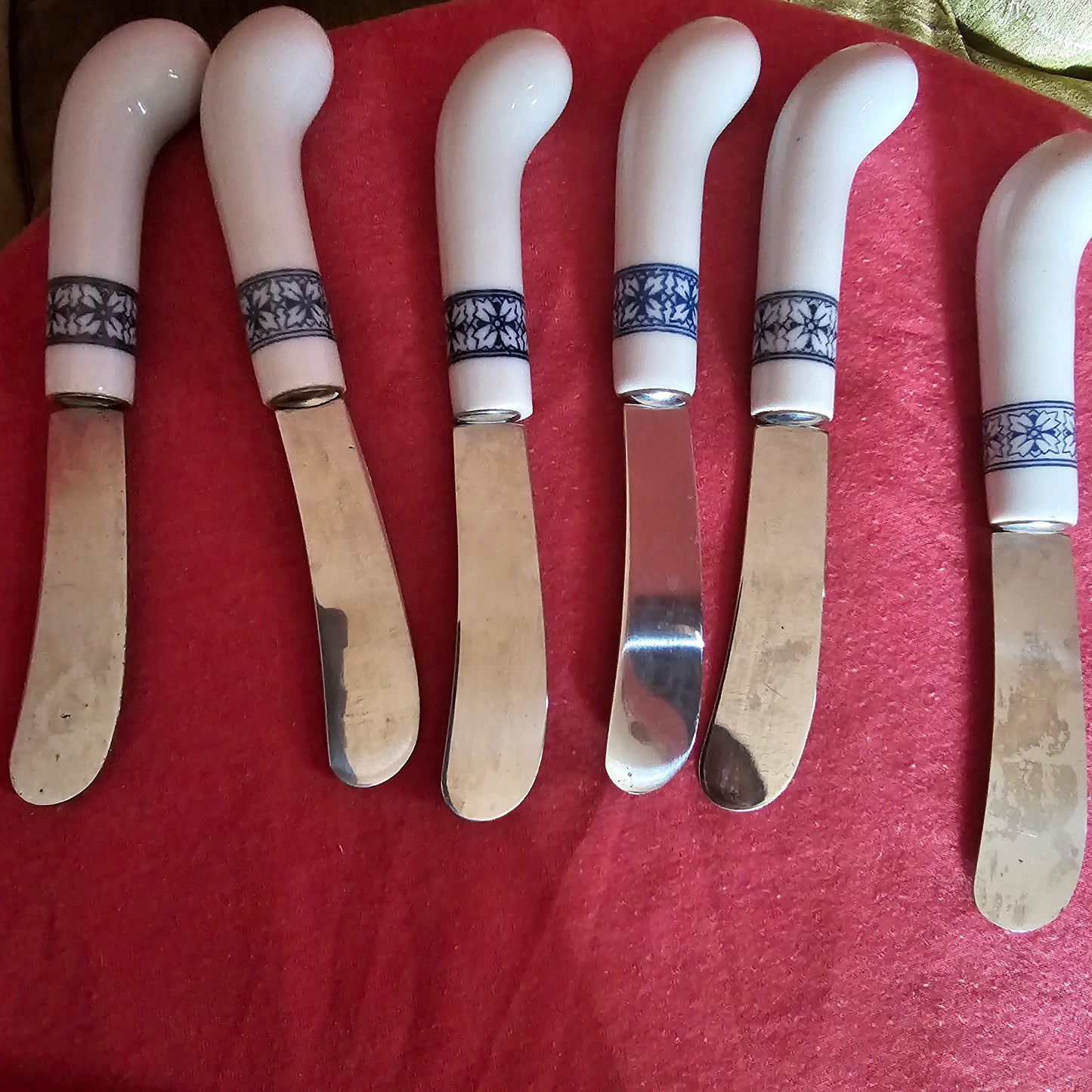 Vintage Blue & White Ceramic Handle Butter Spreaders Set of 6 with Wood Block - Stainless Steel Appetizer Knives - Cottagecore Kitchen Decor