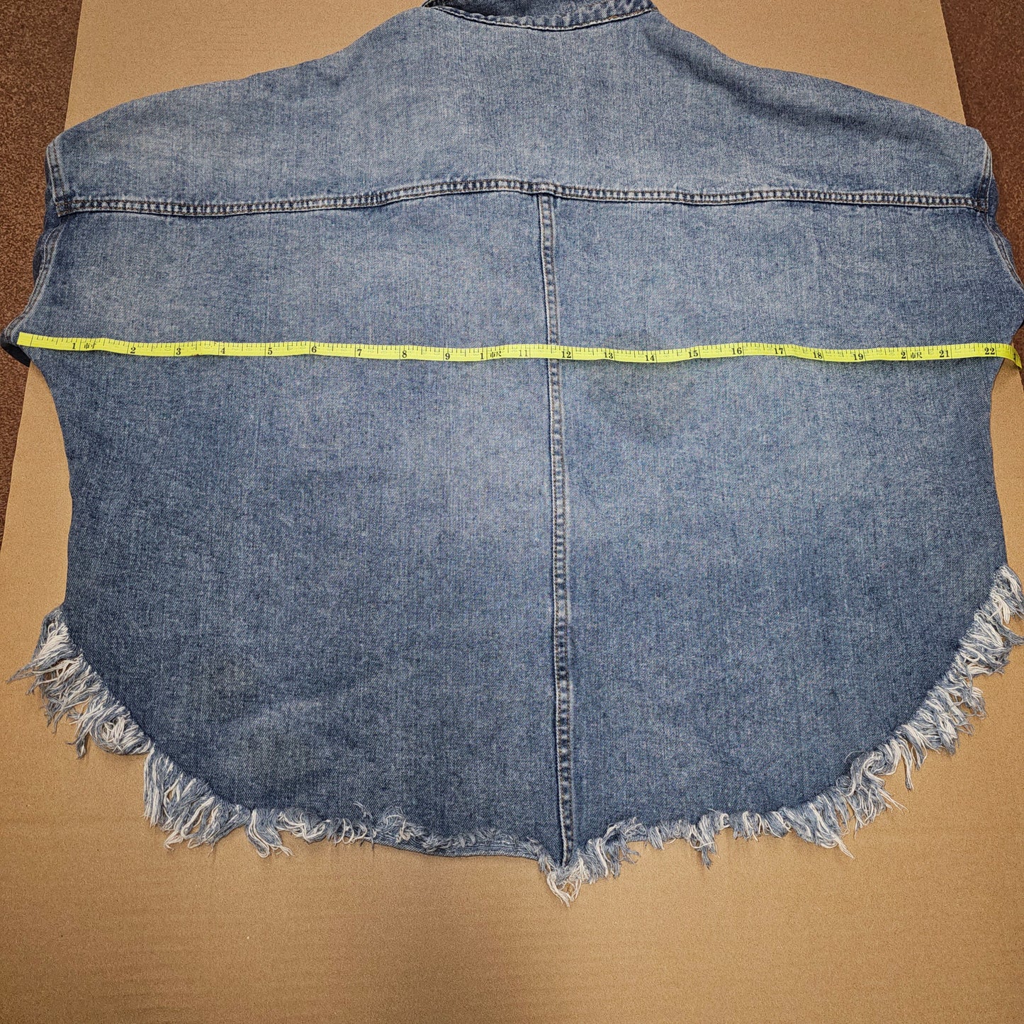 BBJ Los Angeles Denim Jacket Women's XL Blue High Low Frayed Hem Crop Shacket