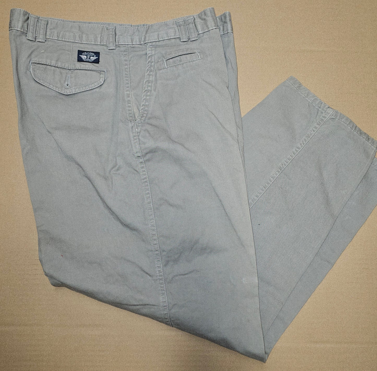 Dockers Levi Strauss Chinos Vintage Style Cropped Pants Grey Khaki Business Casual