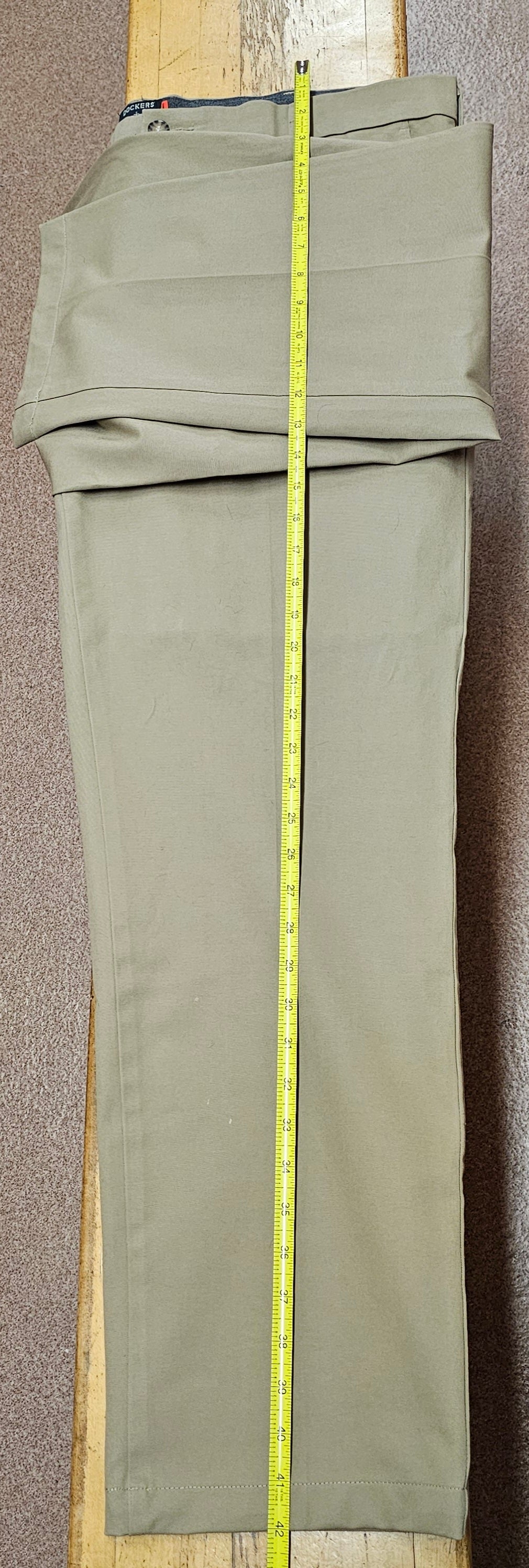 Dockers Workday Khaki Smart 360 Flex Pants Mens 40x32 Straight Leg Tan Stretch