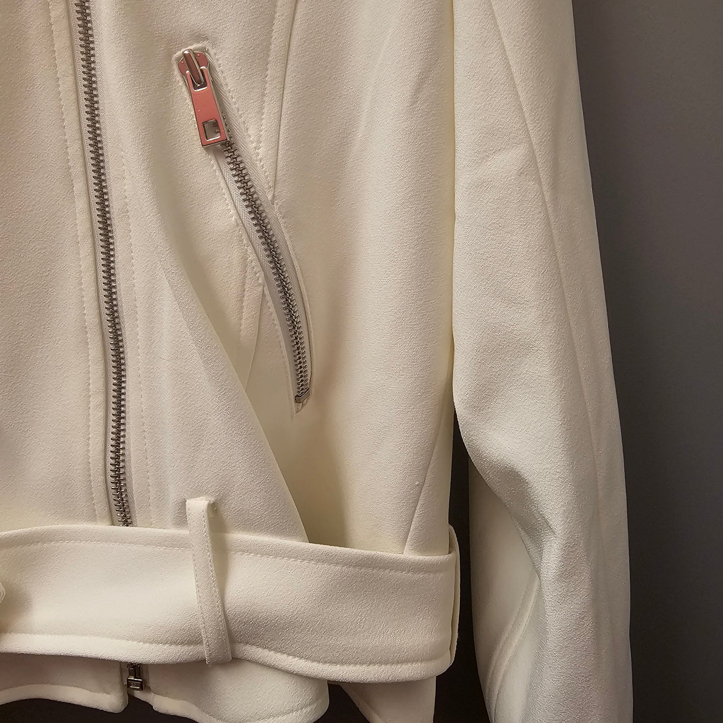 Nine West Women’s Cream Moto Jacket - Size Medium - Faux Suede Belted Biker Styl