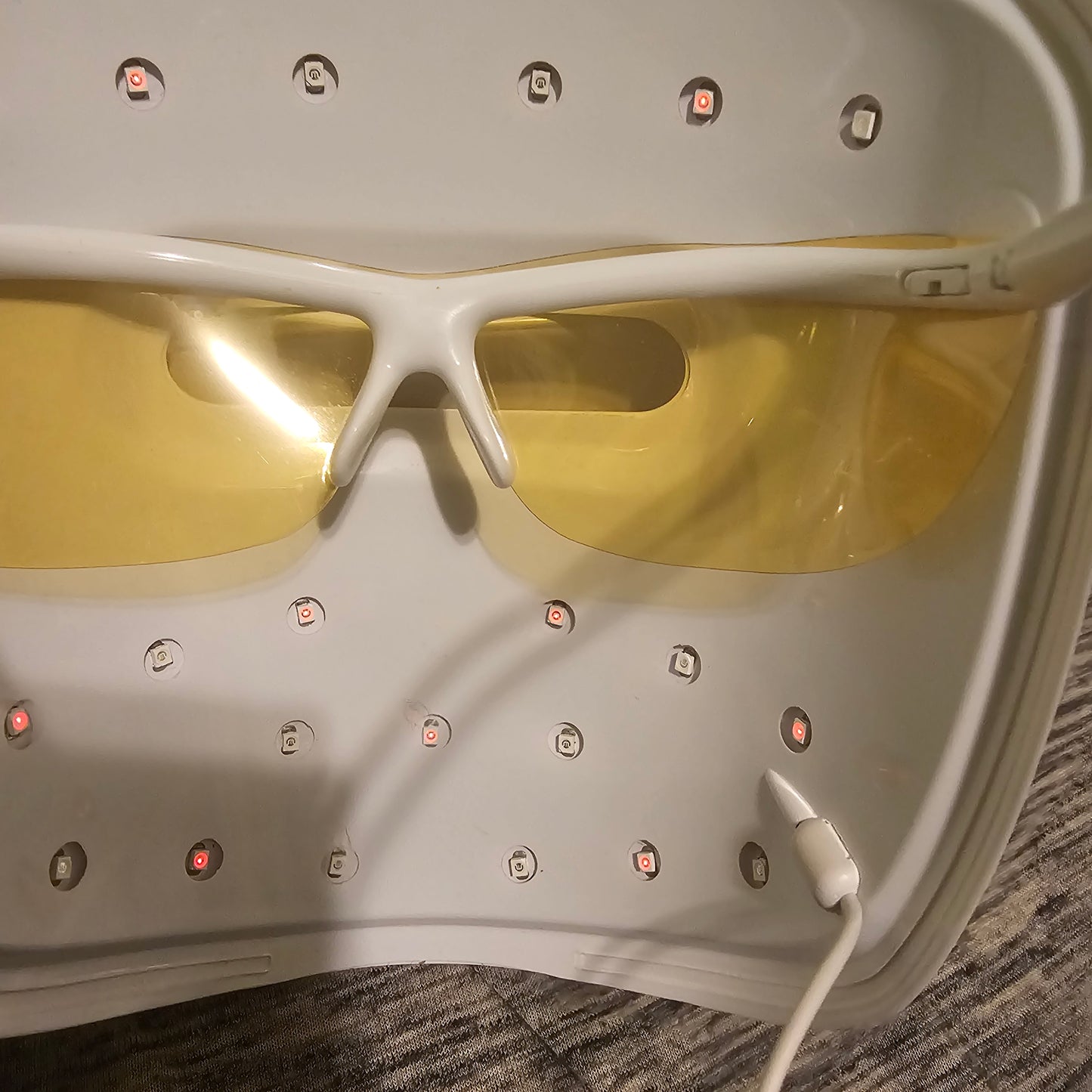 Neutrogena Light Therapy Acne Mask