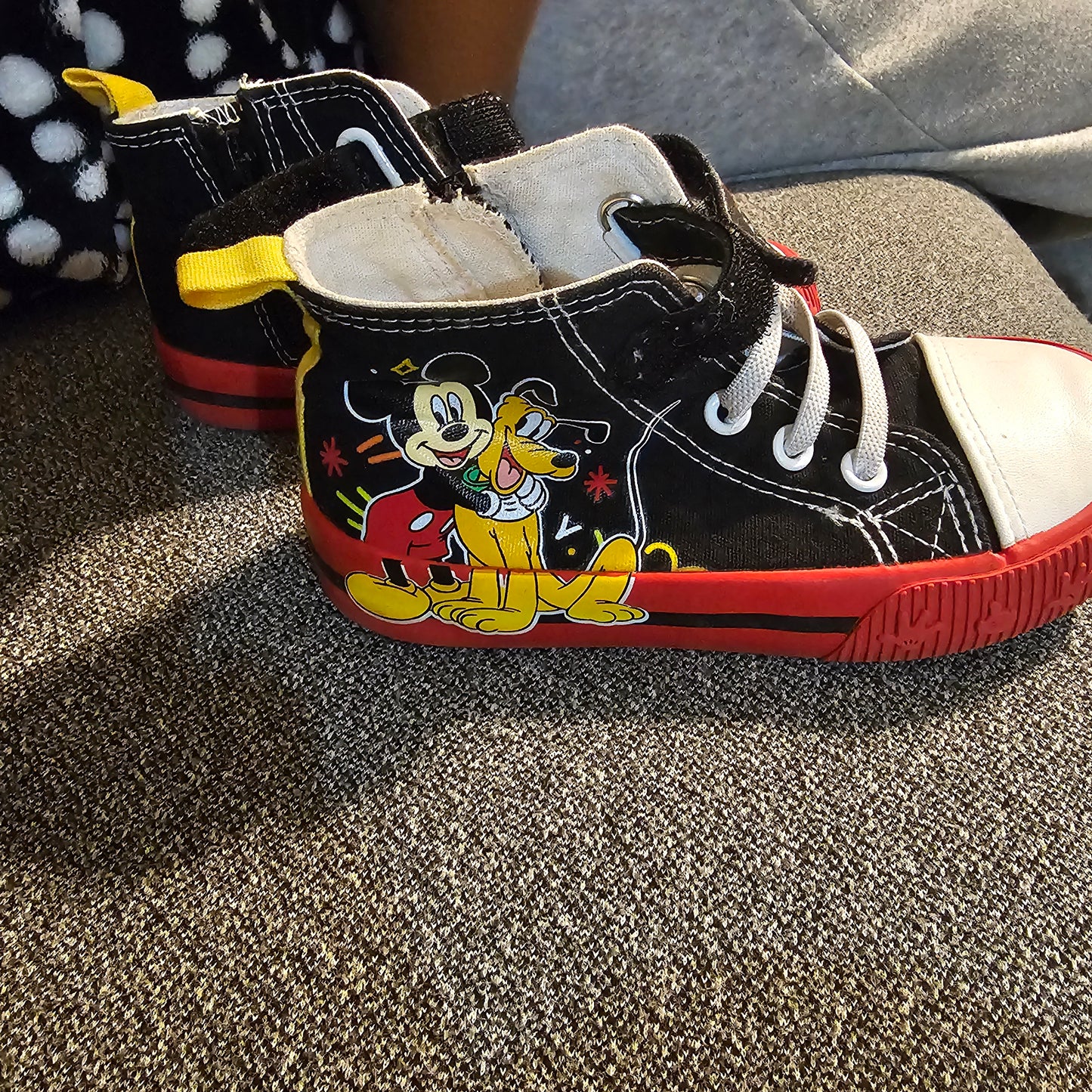 Disney Junior Mickey Mouse & Pluto Toddler High Top Sneakers