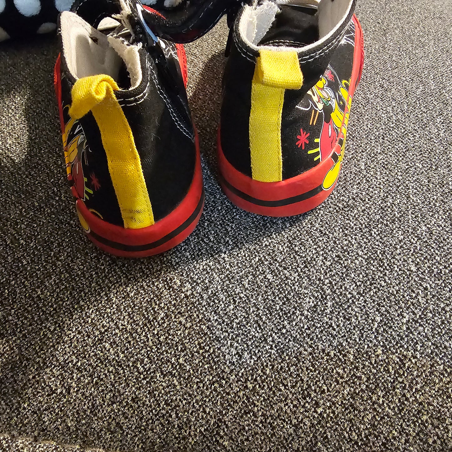 Disney Junior Mickey Mouse & Pluto Toddler High Top Sneakers