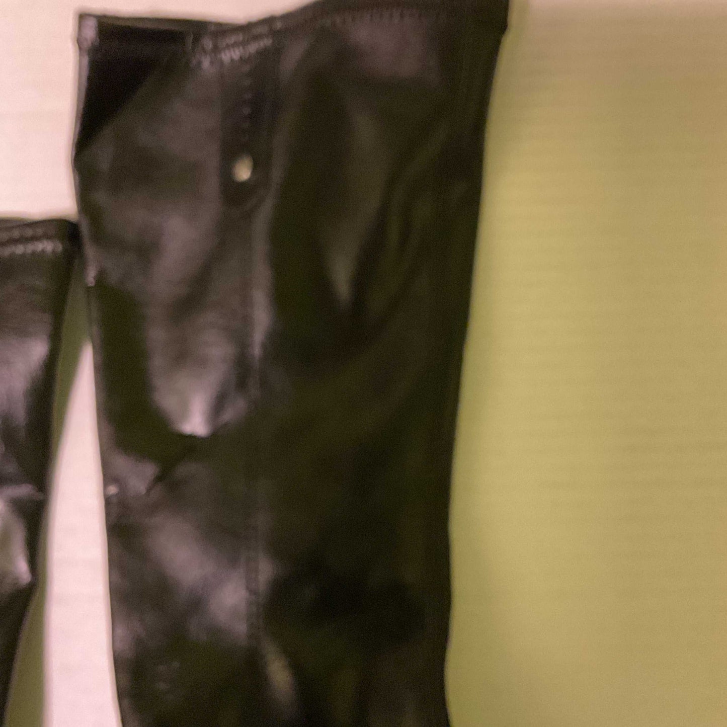 Women’s boots size 6