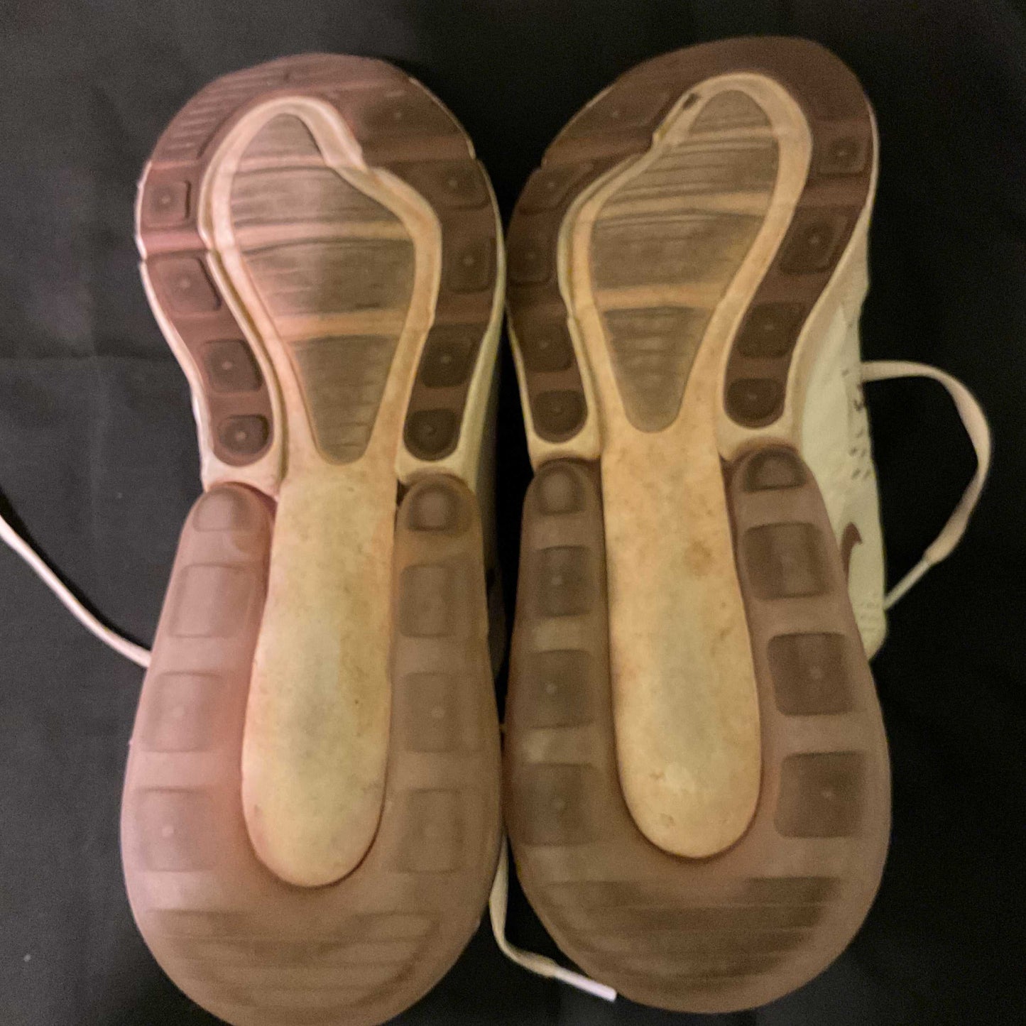 Women’s Nike Air Max 270, style AH6789-120 pre-owned