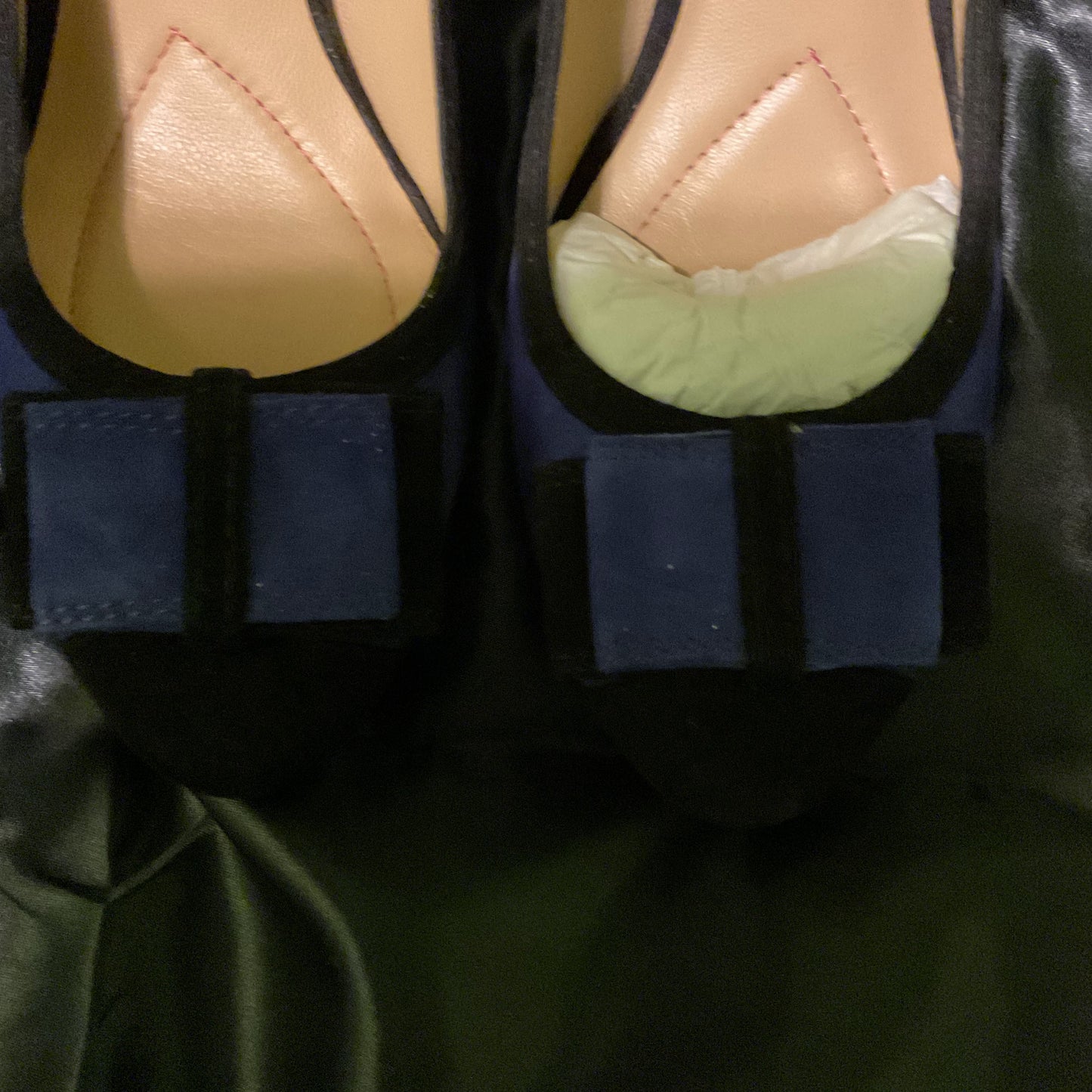 ISAAC MIZRAHI Leah Bow Front Suede Classic Pumps ColorblockSize 9.5