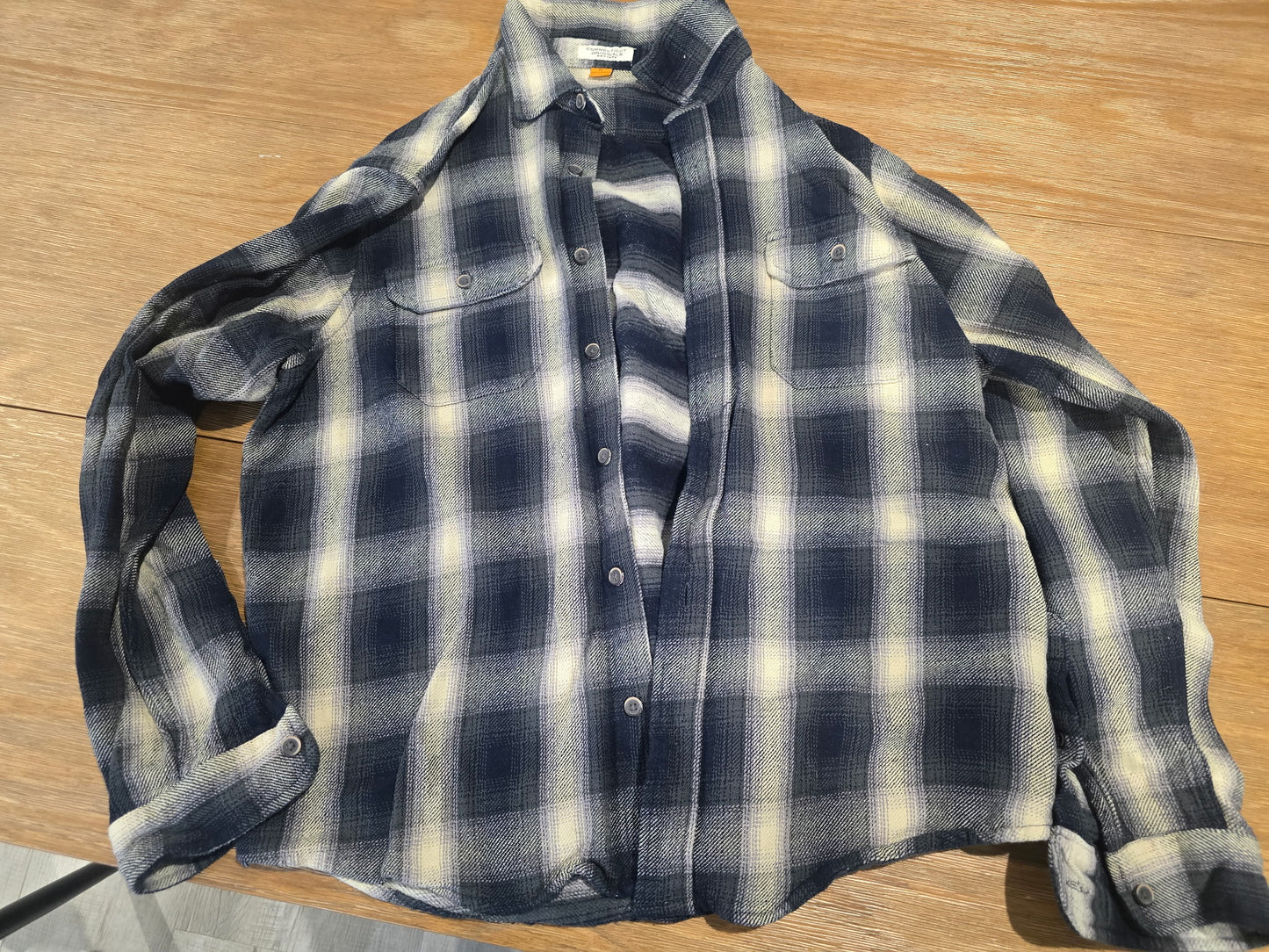 Connecticut Originals Men’s Flannel Shirt – Navy & Cream Plaid Long Sleeve (XL)