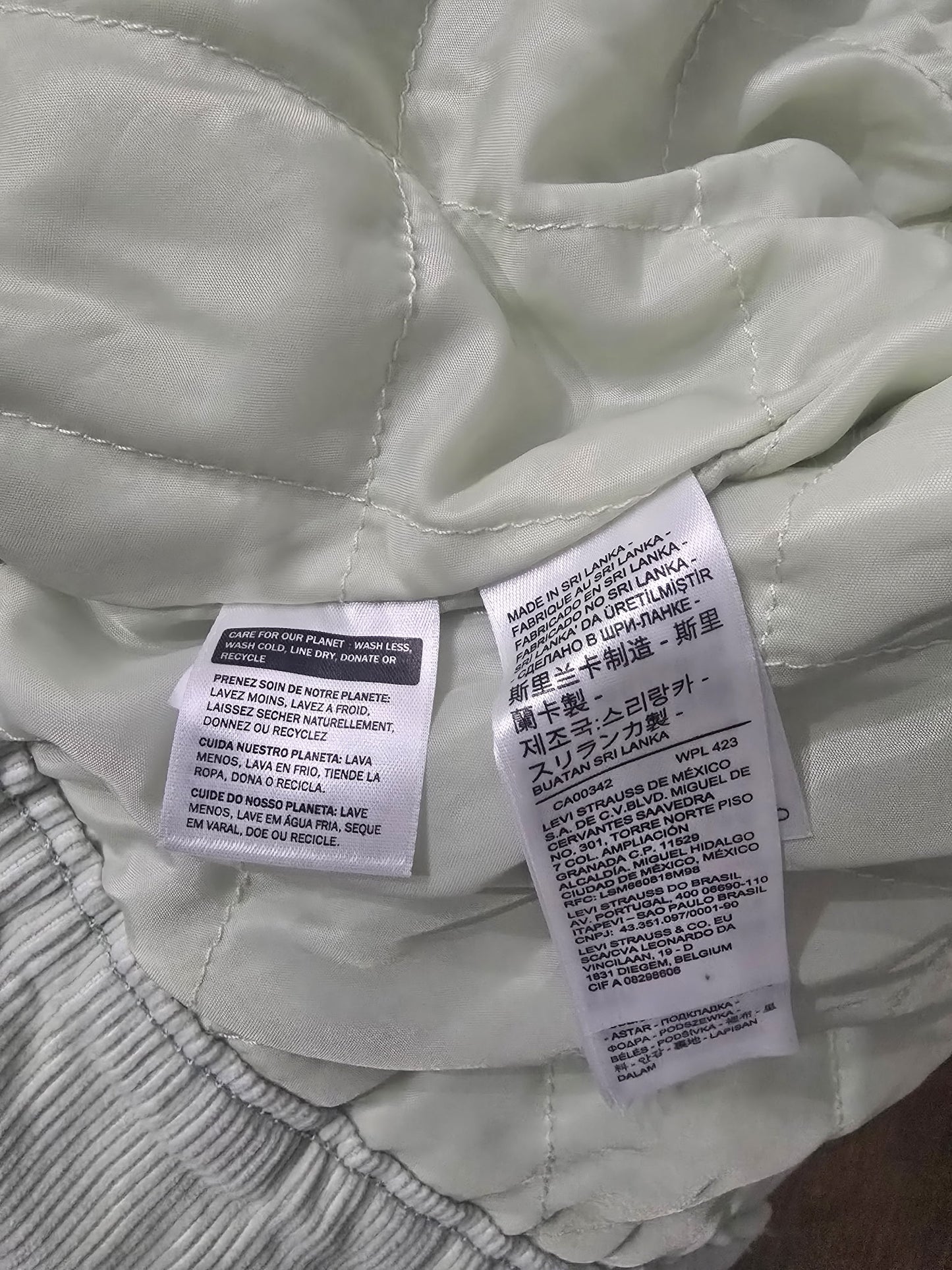 Levi’s Sherpa-Lined Corduroy Trucker Jacket – Mint Green – Size XS – Made in Sri Lanka