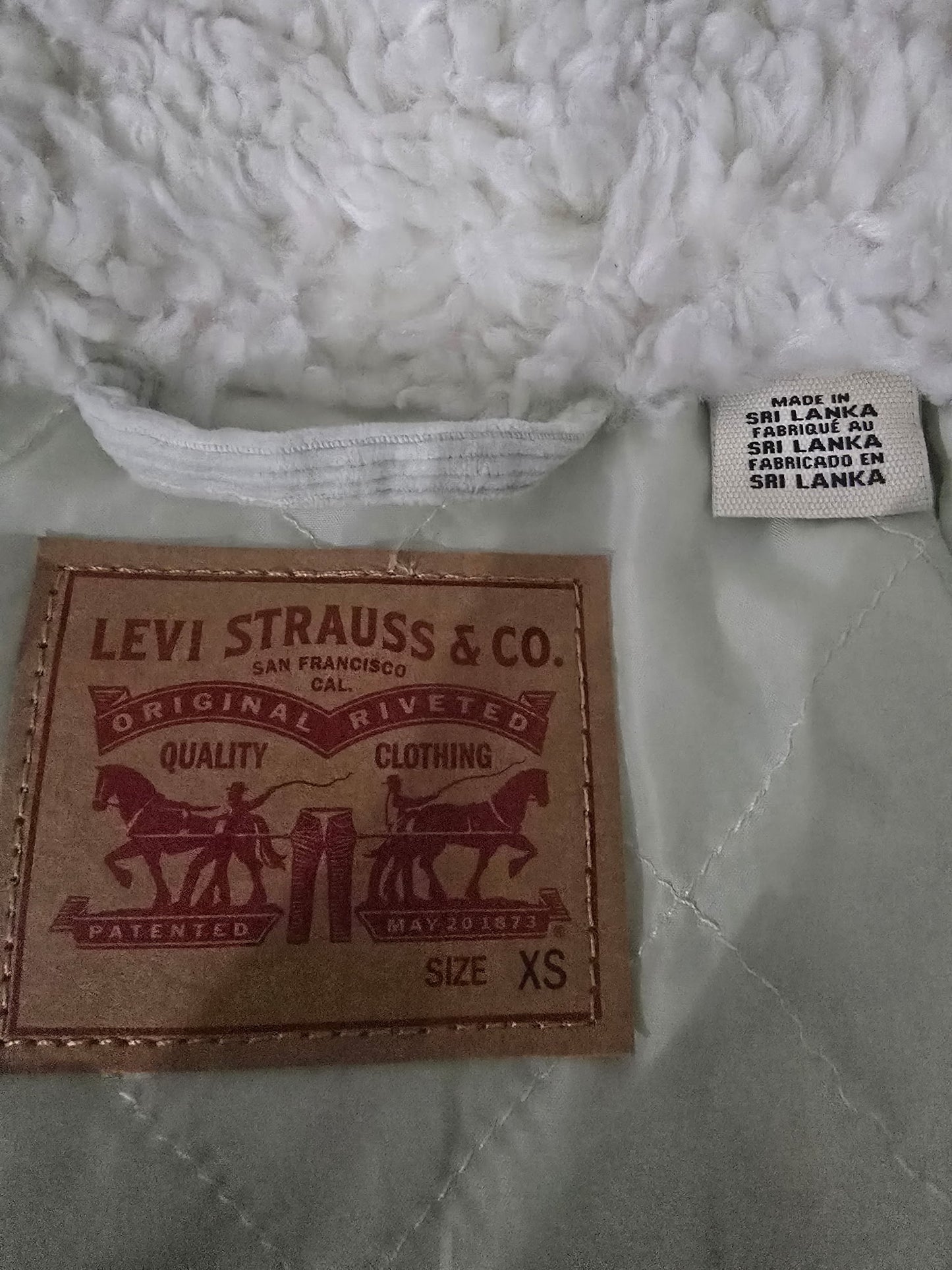 Levi’s Sherpa-Lined Corduroy Trucker Jacket – Mint Green – Size XS – Made in Sri Lanka