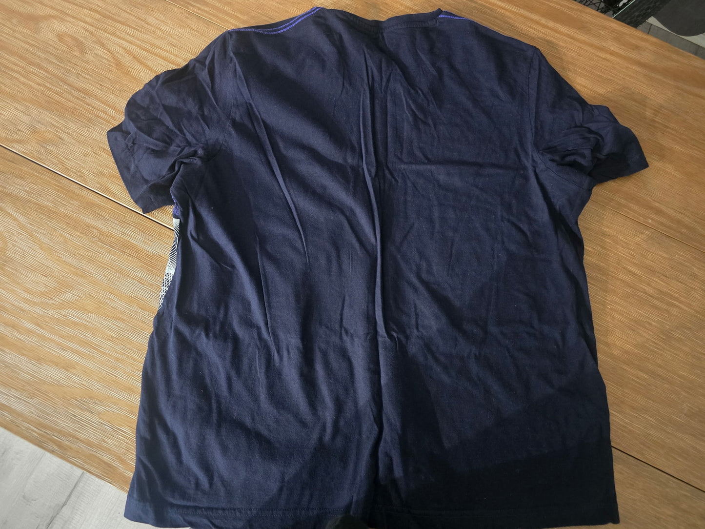 Sean John Navy Graphic Stripe T-Shirt – Size XL – 100% Cotton