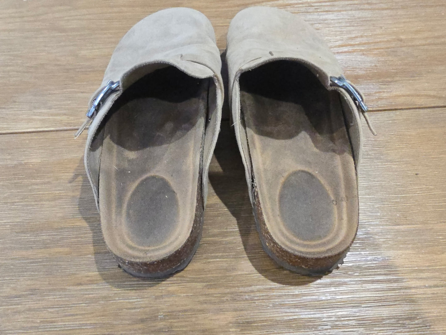 NoBo Women’s Mules – Size 9.5 (Pre‑Owned)