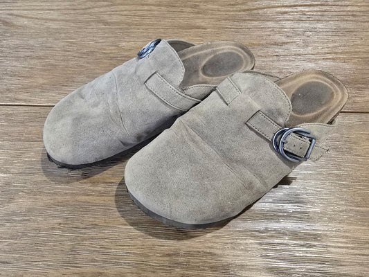 NoBo Women’s Mules – Size 9.5 (Pre‑Owned)