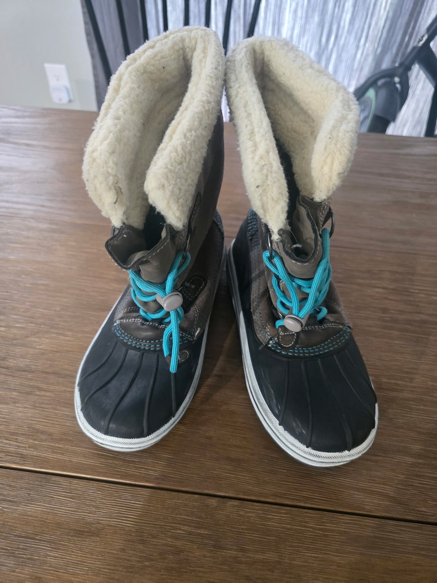 Kids Thermolite Winter Snow Boots – Brown/Blue Laces – Faux Fur Lining