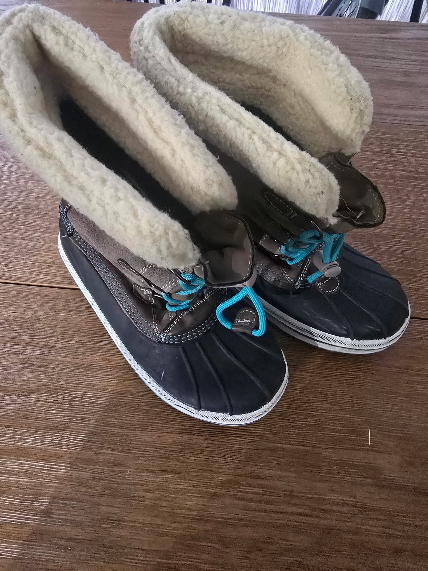 Kids Thermolite Winter Snow Boots – Brown/Blue Laces – Faux Fur Lining