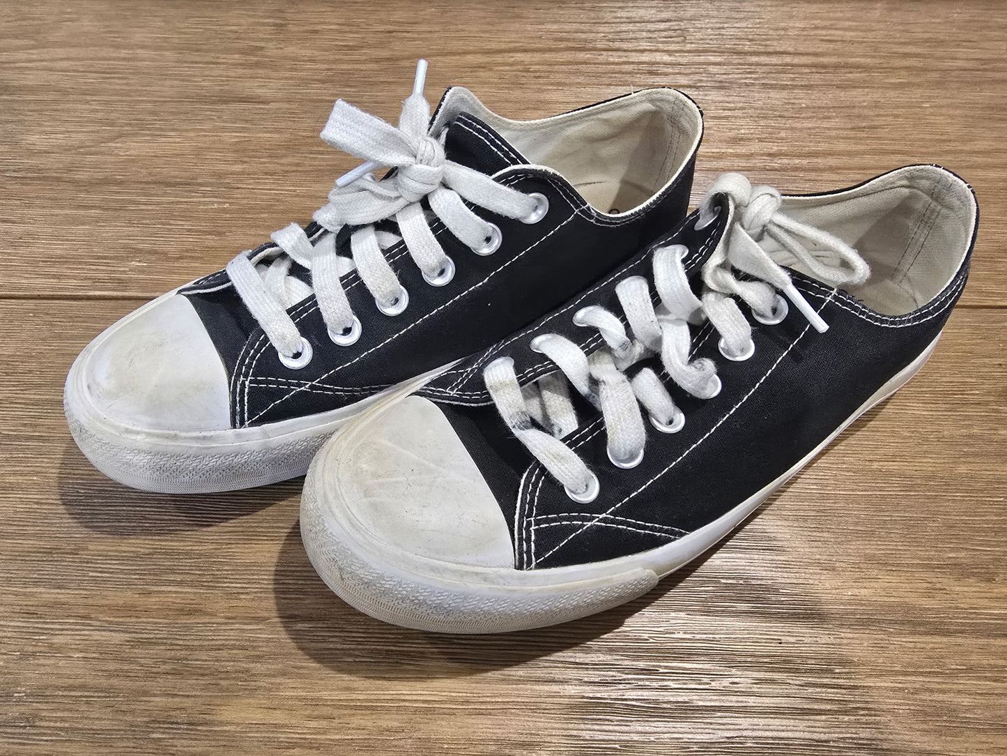 No Boundaries Women’s Black Canvas Sneakers Size 9.5 | Casual Lace‑Up Shoes