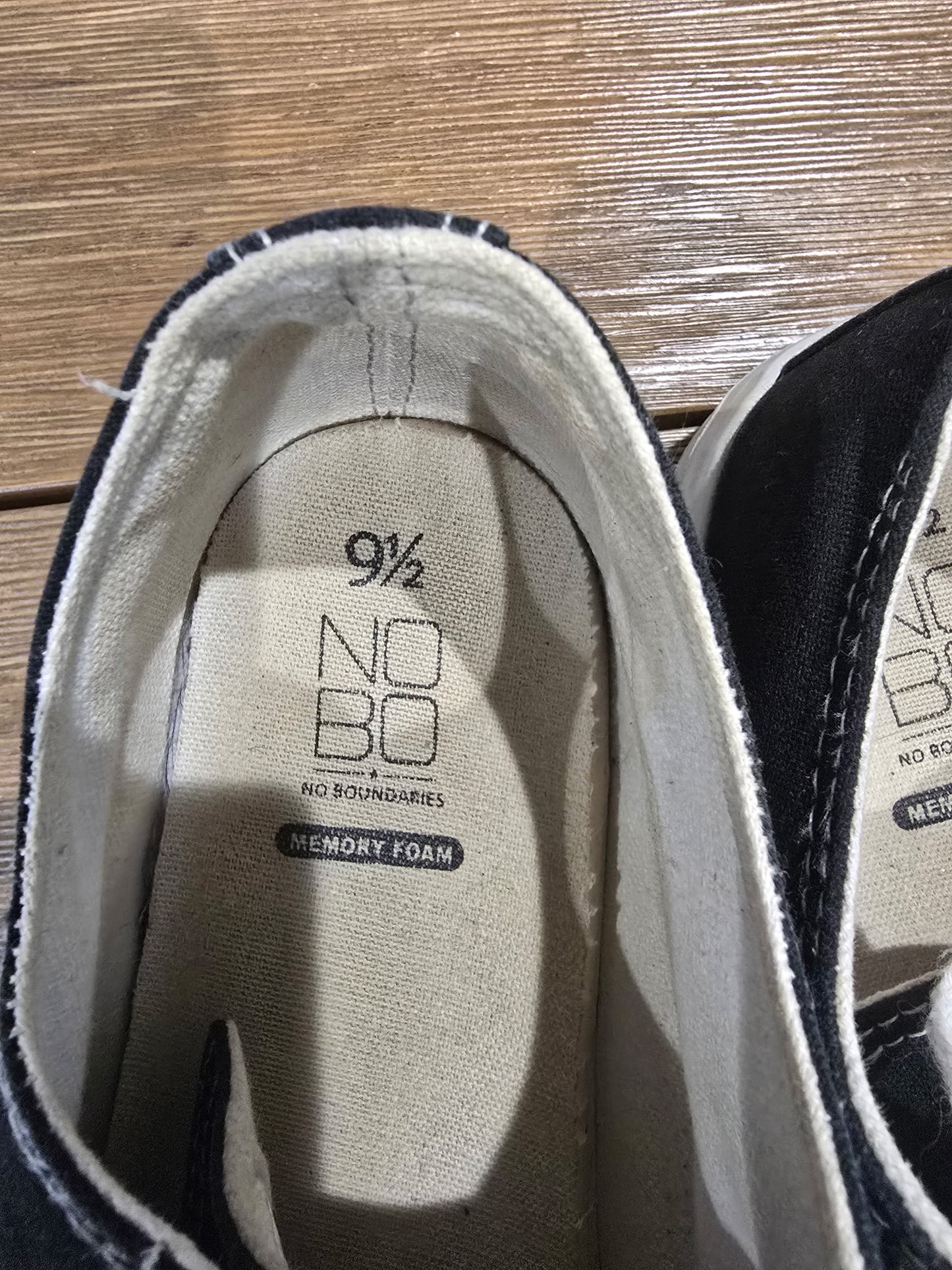 No Boundaries Women’s Black Canvas Sneakers Size 9.5 | Casual Lace‑Up Shoes