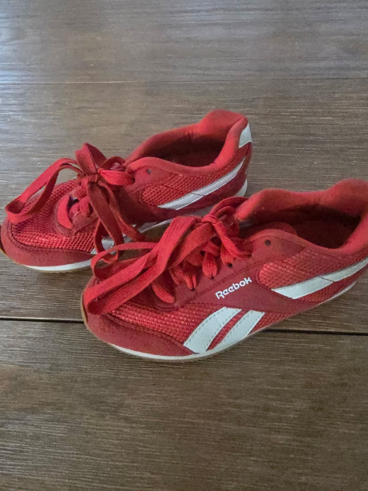 Reebok Red Kids Sneakers Size 1 | Classic Mesh & Suede Low-Top Shoes