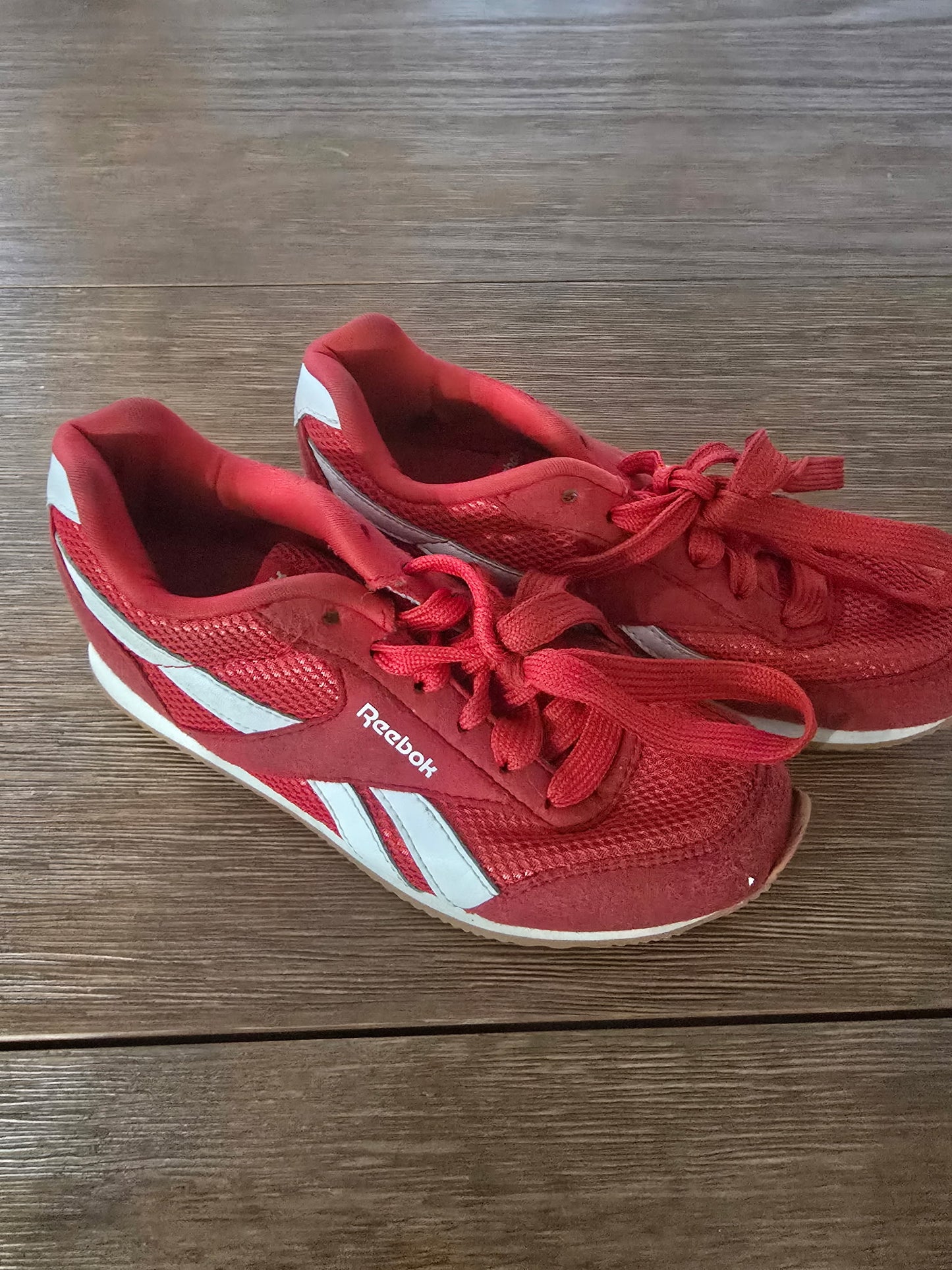 Reebok Red Kids Sneakers Size 1 | Classic Mesh & Suede Low-Top Shoes