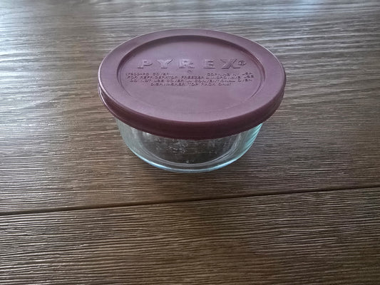 Pyrex 7200 2-Cup Glass Storage Bowl with 7200-PC Red Lid