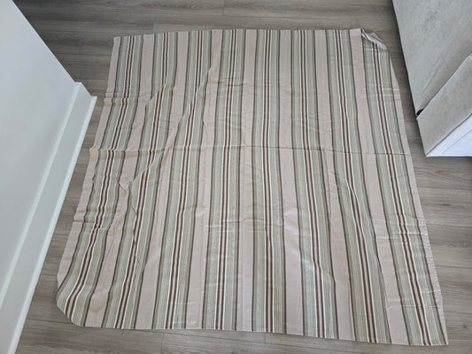 Striped Curtain Panel – Pre‑Owned