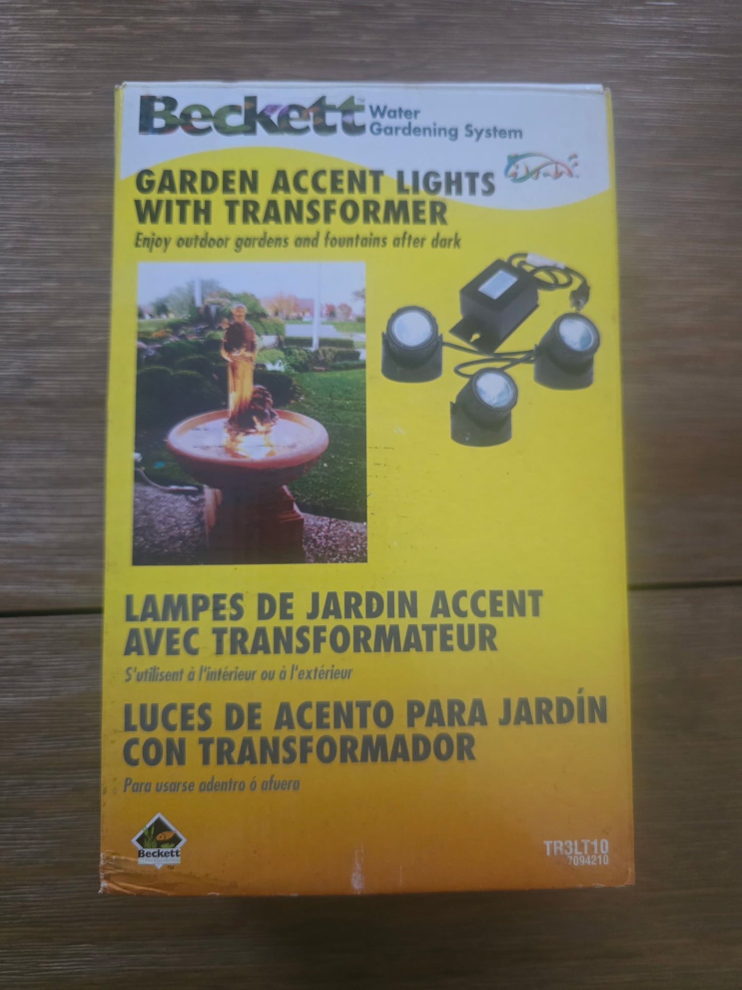 Beckett Garden Accent Lights with 3-Light Set