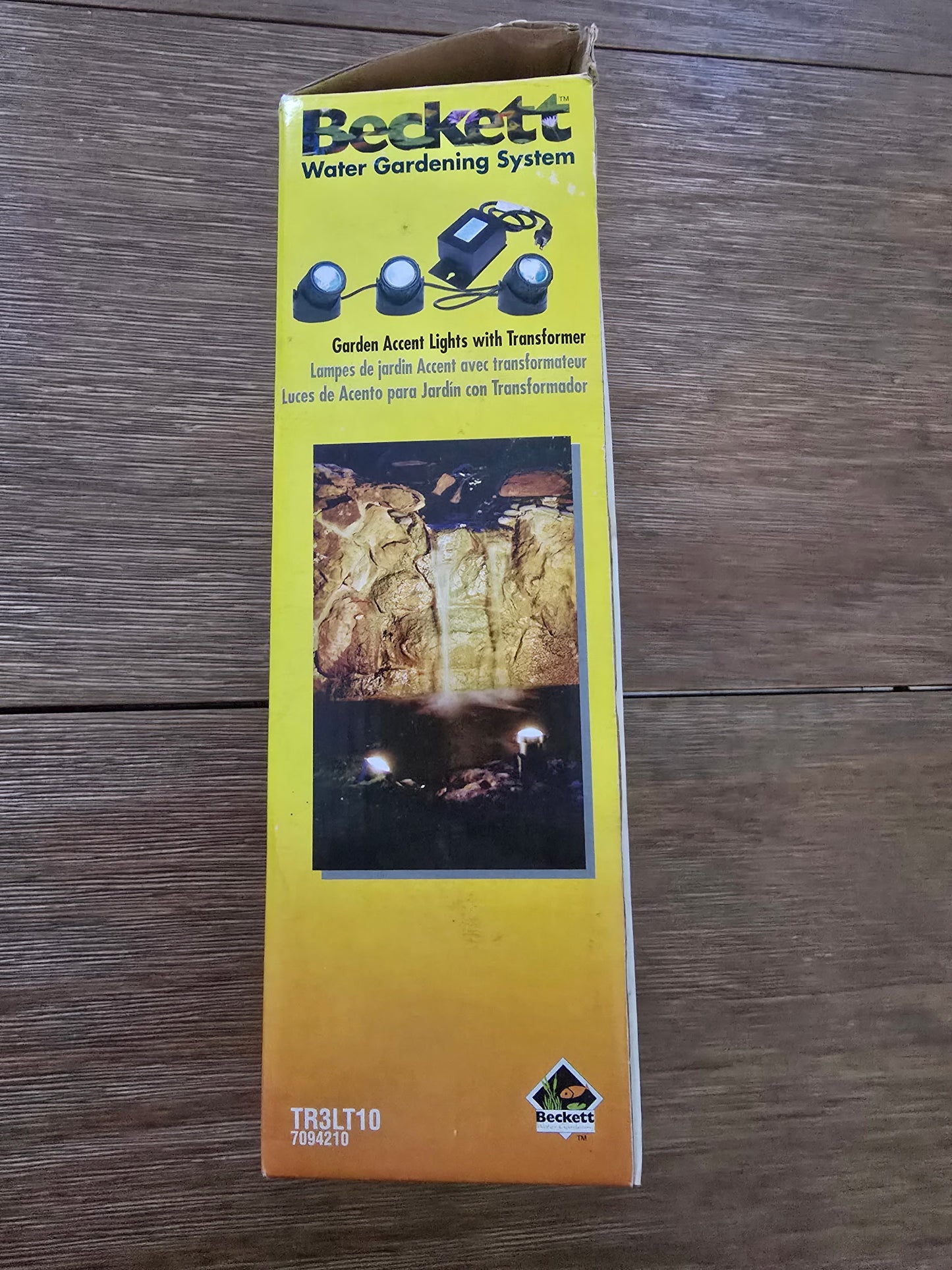 Beckett Garden Accent Lights with 3-Light Set