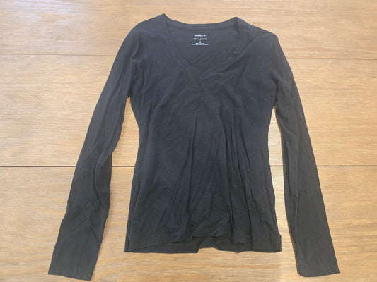 Banana Republic long-sleeve V-neck top XS