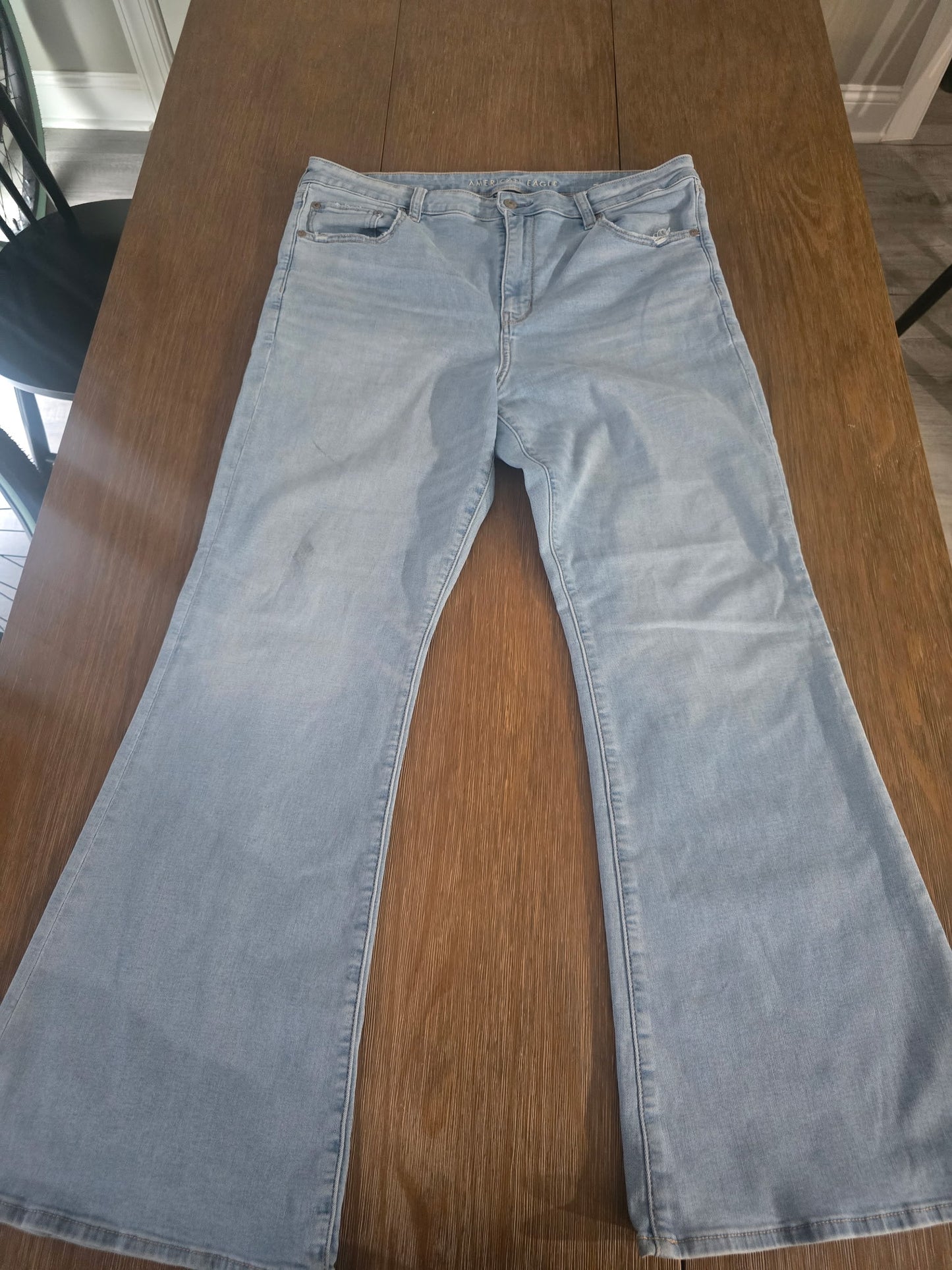 American Eagle Women’s Light Wash Jeans Size 18 Regular Ne(X)t Level Stretch