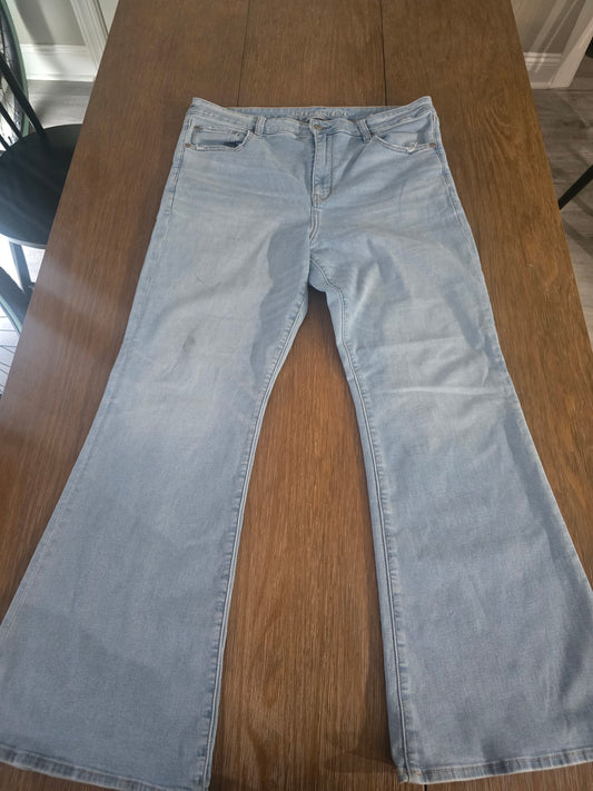 American Eagle Women’s Light Wash Jeans Size 18 Regular Ne(X)t Level Stretch