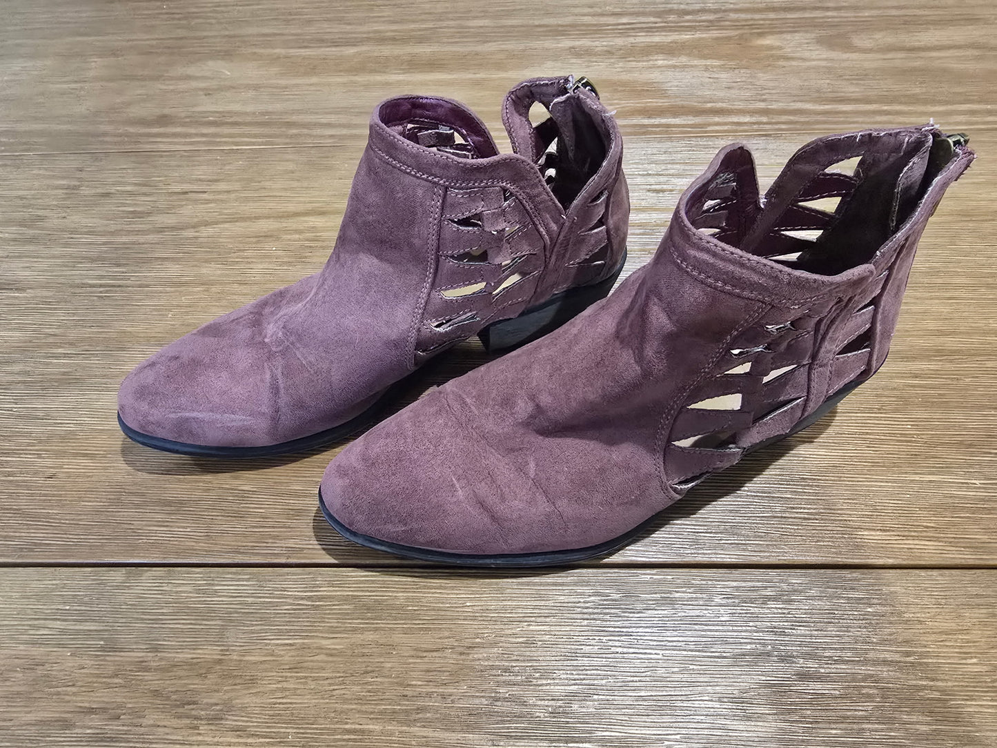 Bamboo Plum Cutout Ankle Booties for Women size 7
