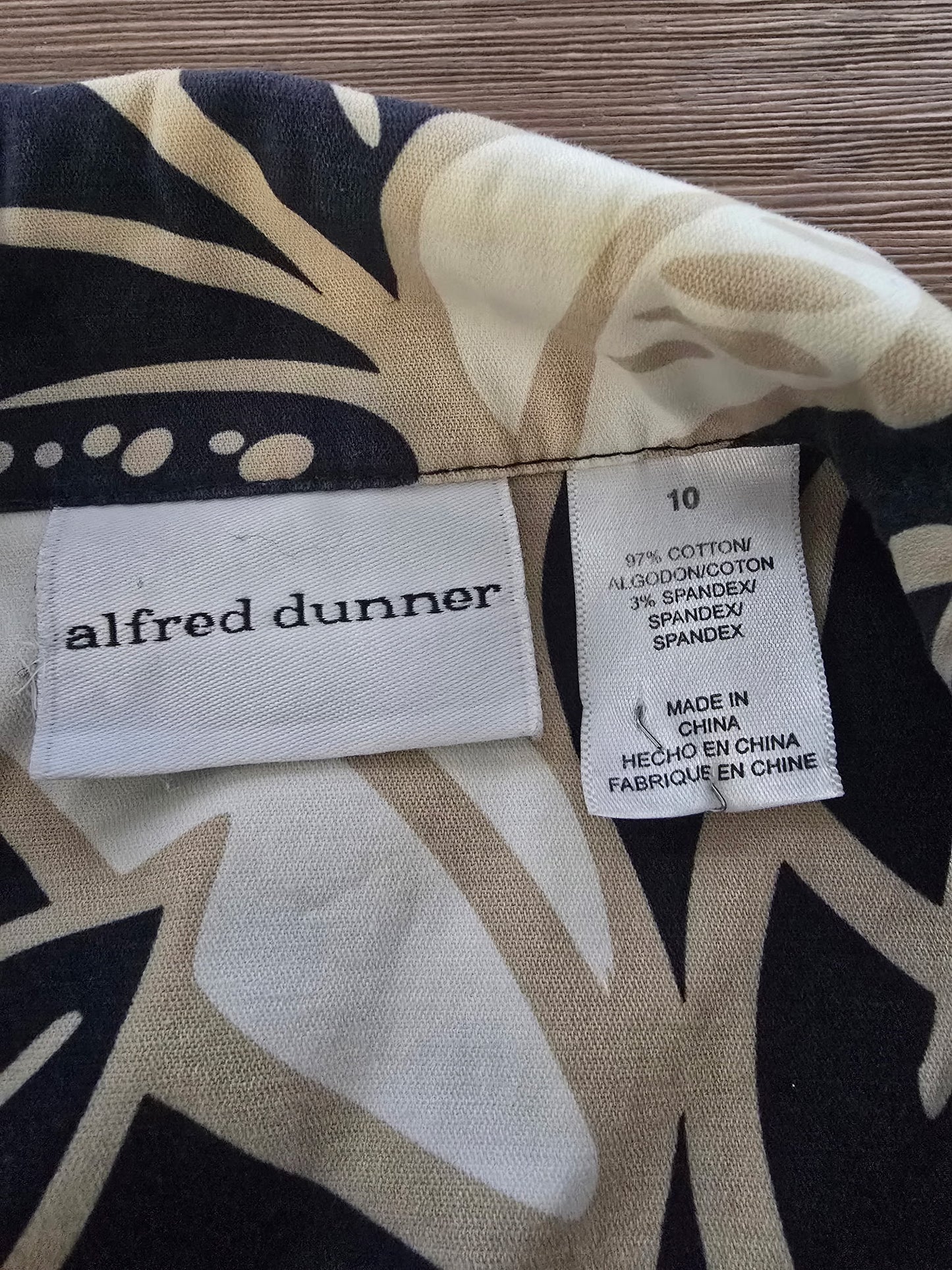 Alfred Dunner Floral Denim Style Jacket Size 10 Cotton Blend Tropical Button Up