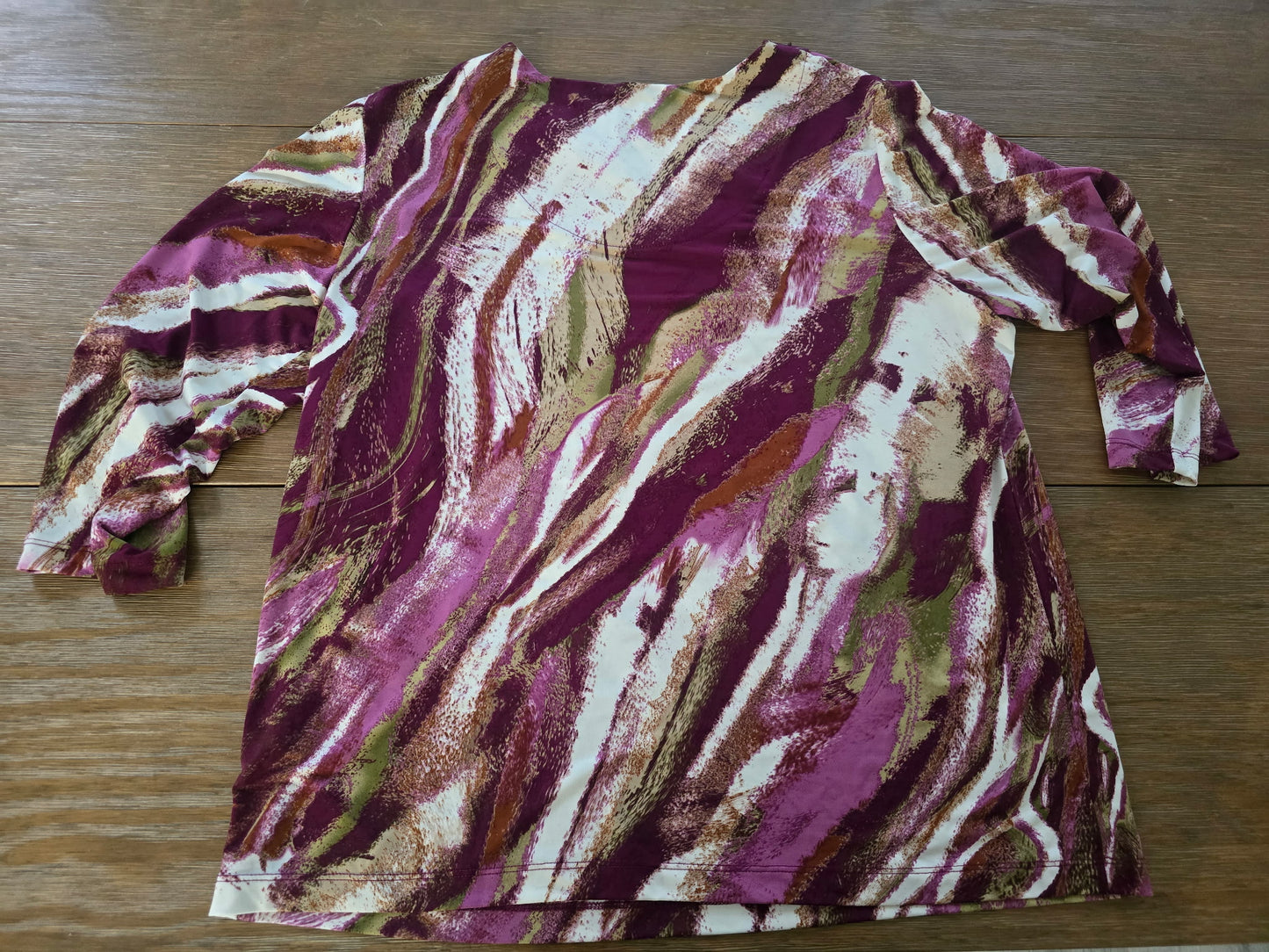 Alfred Dunner Women's Medium Top Purple Pink Abstract Embellished V-Neck 3/4 Sleeve
