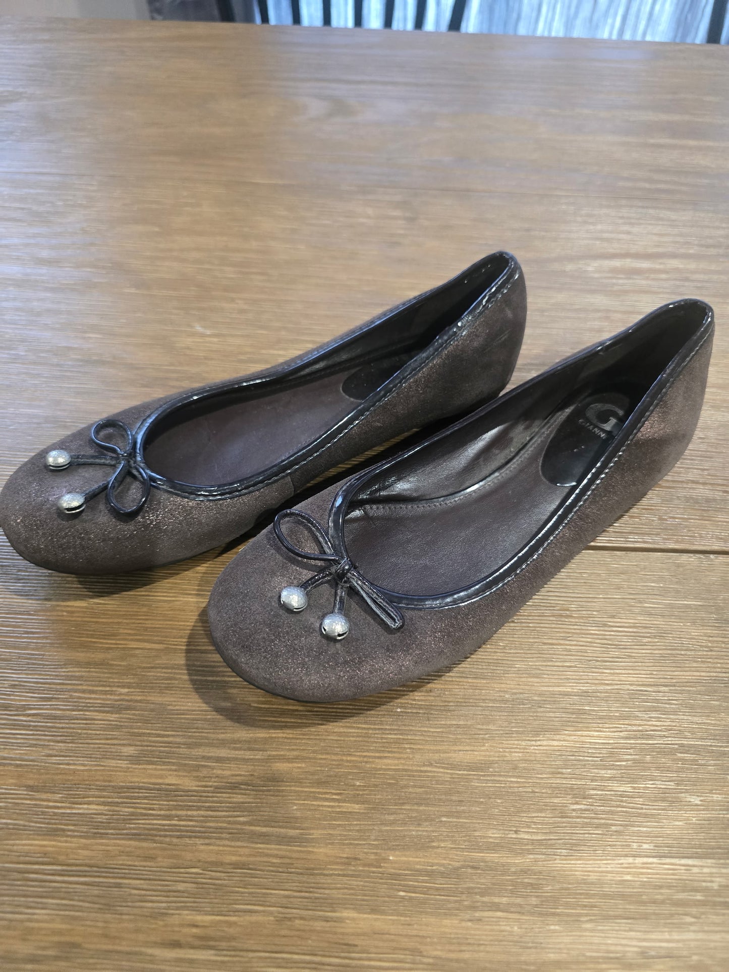 Gianni Bini Metallic Gray/Silver Flurry Flats