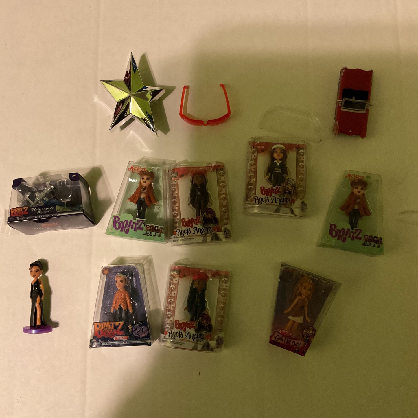 Huge Bratz Minis Lot - 10+ Pieces - Rock Angelz, Boyz, Motorcycle & Accessories