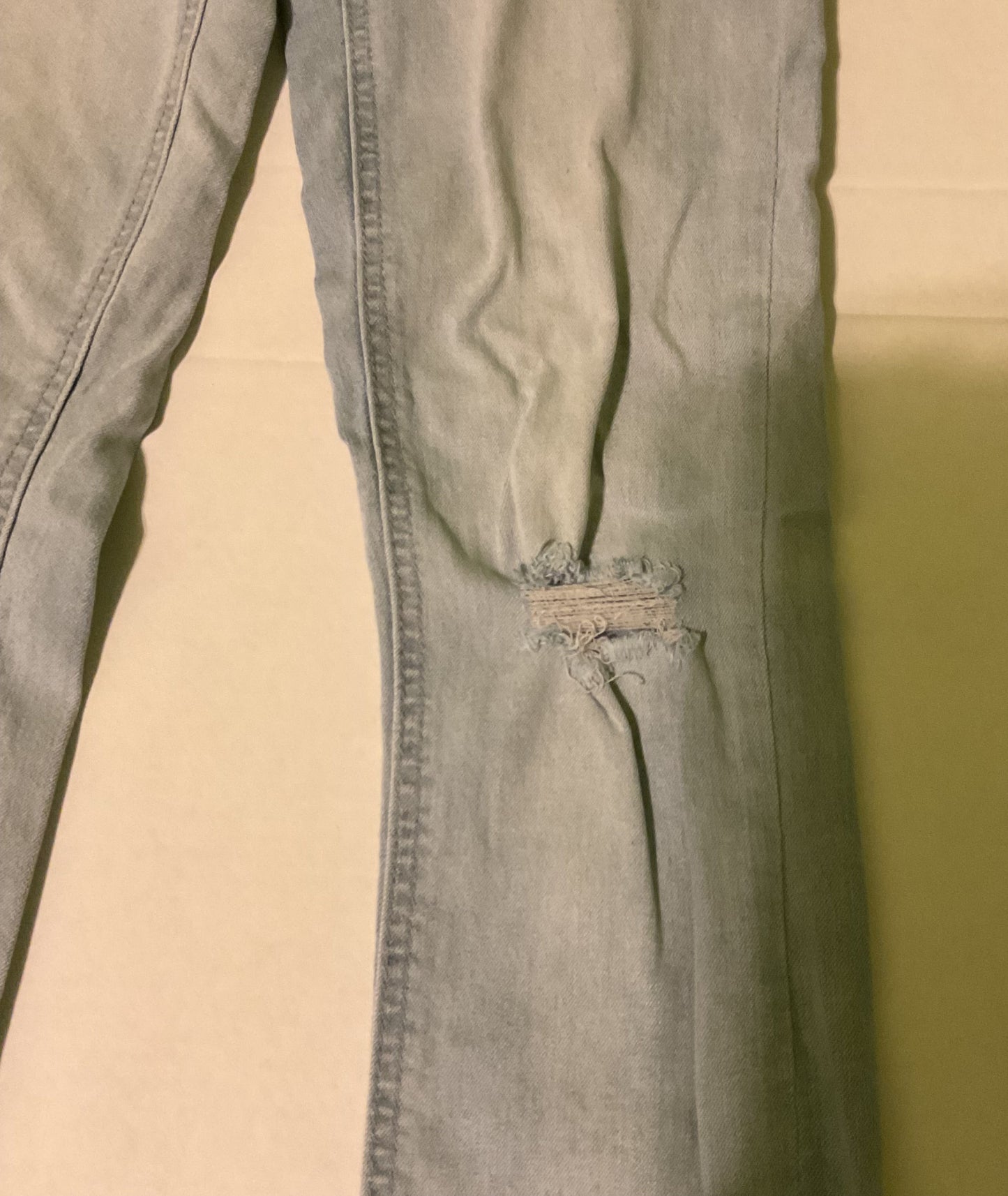 SO Girls Jeans Size 10 Light Wash Floral Lace Patch Distressed Knees