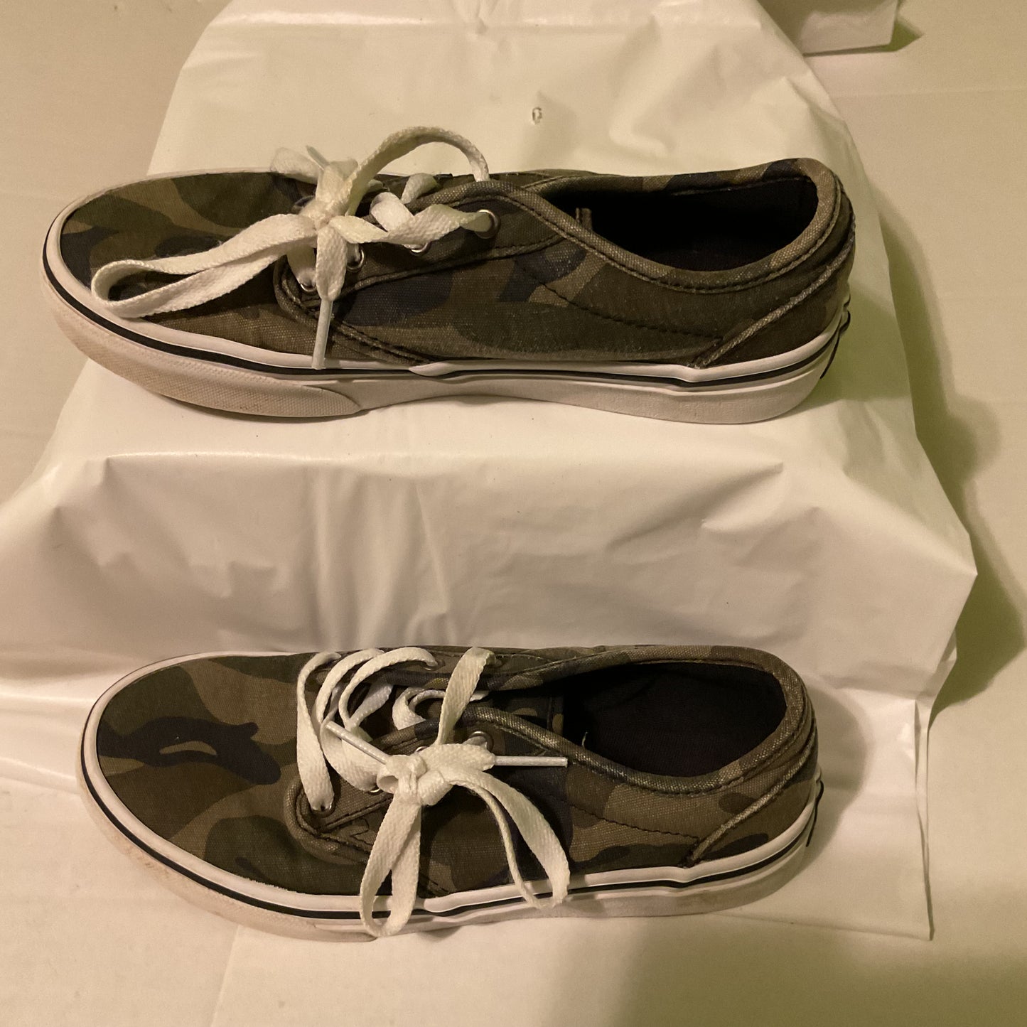 Vans Youth Camo Sneakers Size 3.5 | Low-Top Skate Shoes