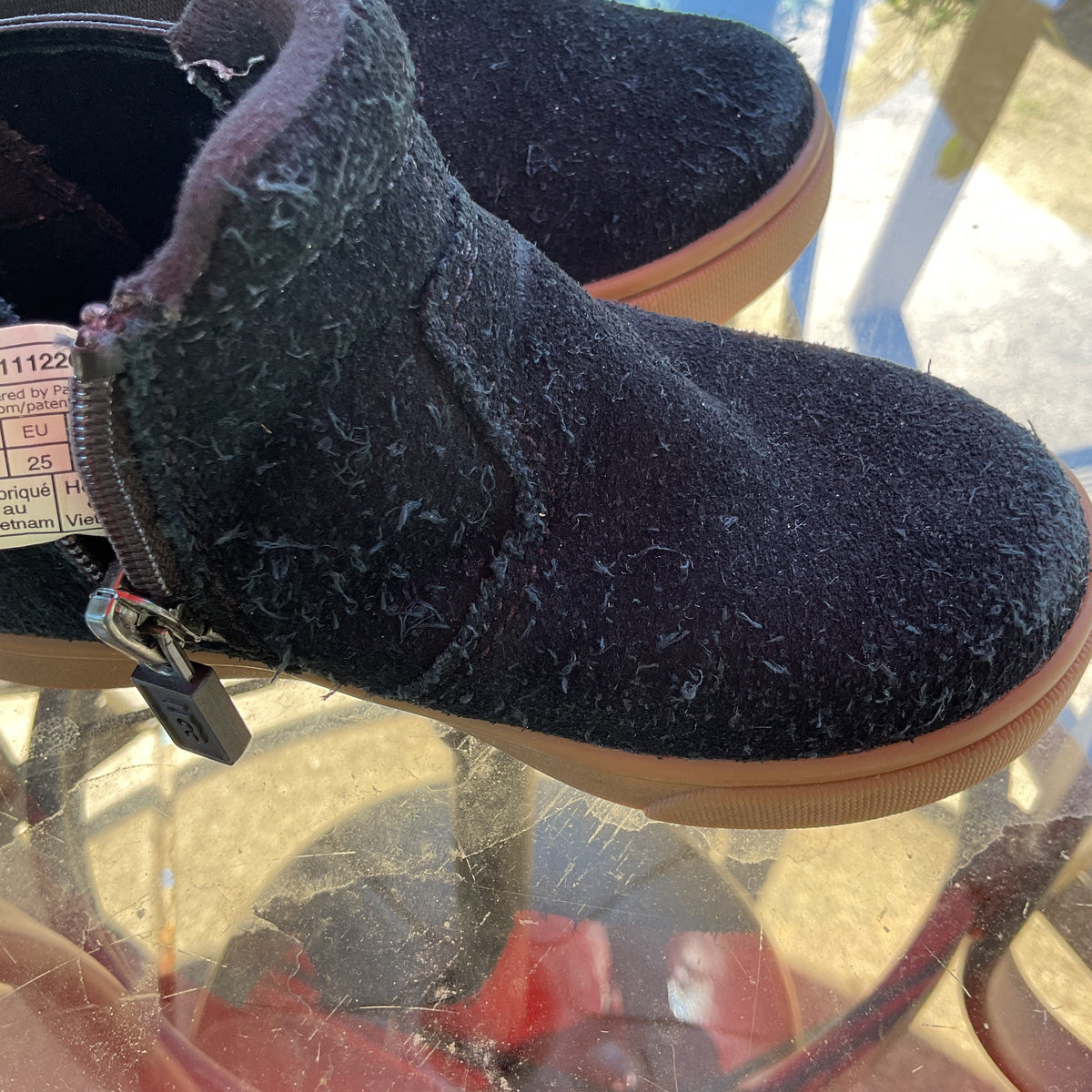 UGG Toddler Black Textured Chelsea Ankle Boots US 8 Side Zip 1112269T