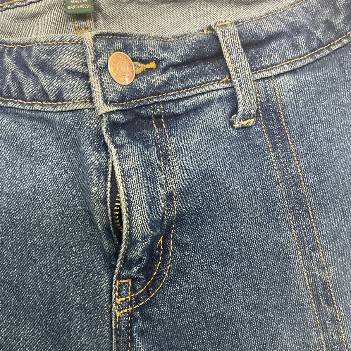 Wild Fable Low Rise Flare Cargo Jeans Size 12 Medium Wash Denim Y2K Flap Pocket