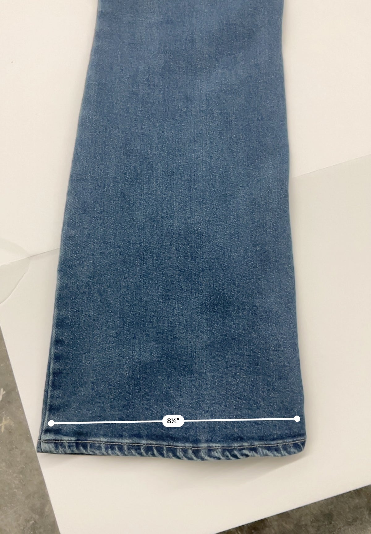 Wild Fable Low Rise Flare Cargo Jeans Size 12 Medium Wash Denim Y2K Flap Pocket