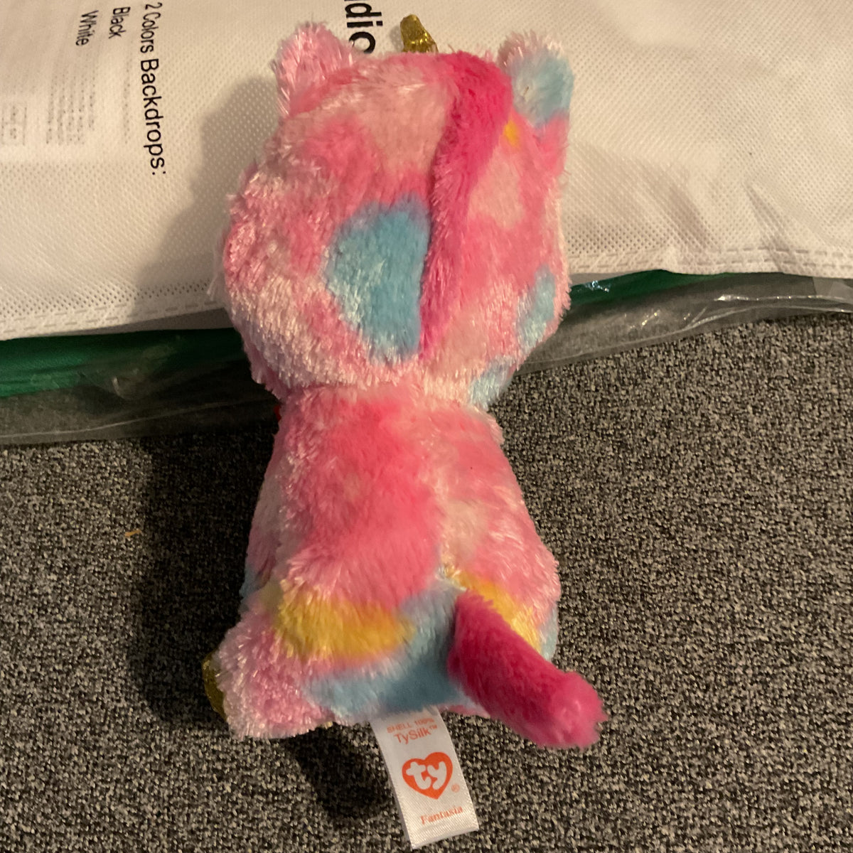 Ty Beanie Boos Fantasia the Unicorn 6" Plush Pink Tie-Dye Gold Glitter Accents