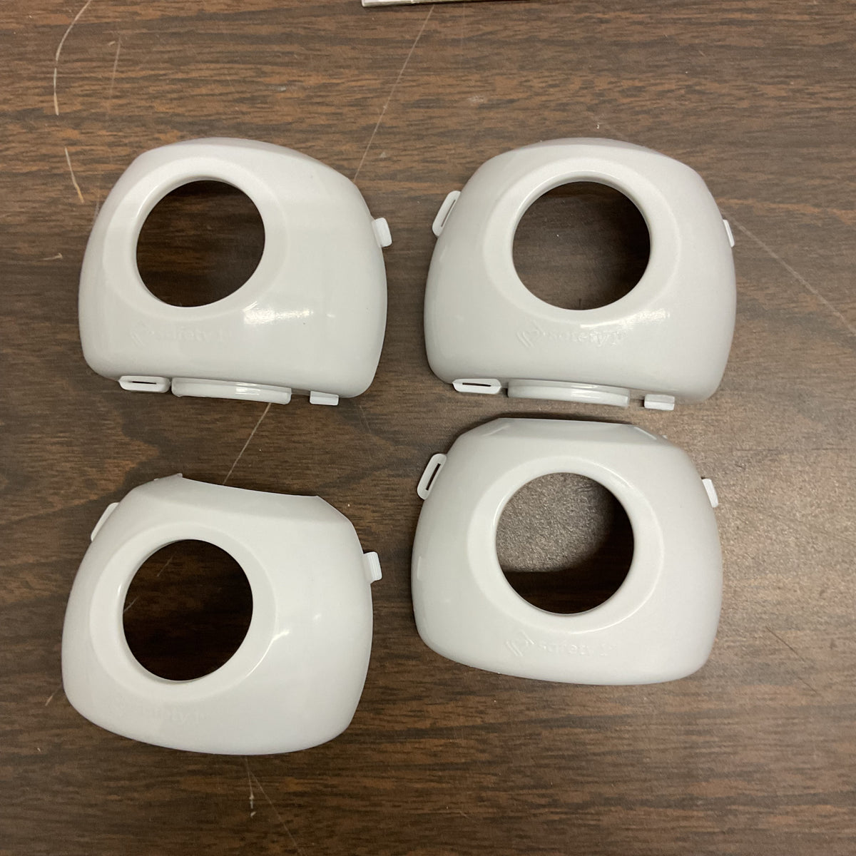 Safety 1st Parent Grip Door Knob Covers - White, 4 Pack (#HS3260921)