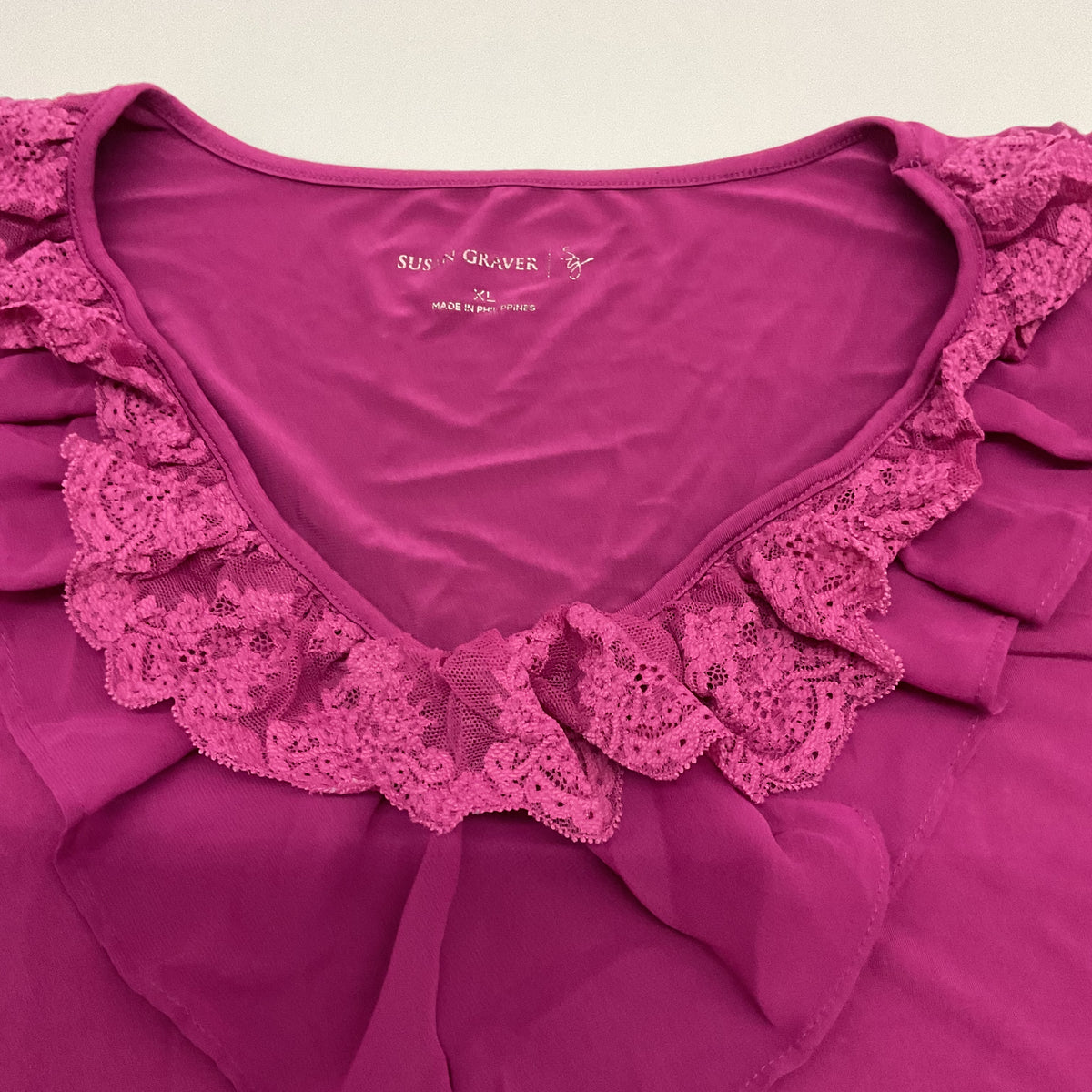 Susan Graver XL Magenta Ruffled Lace V-Neck Sleeveless Top Tank A94239 Xl