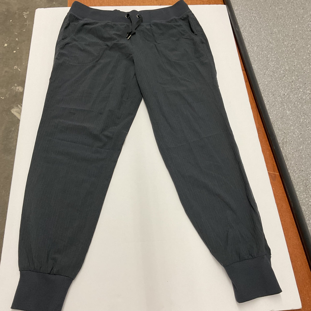 Athleta Women's Size 6 Charcoal Gray Drawstring Jogger Pants